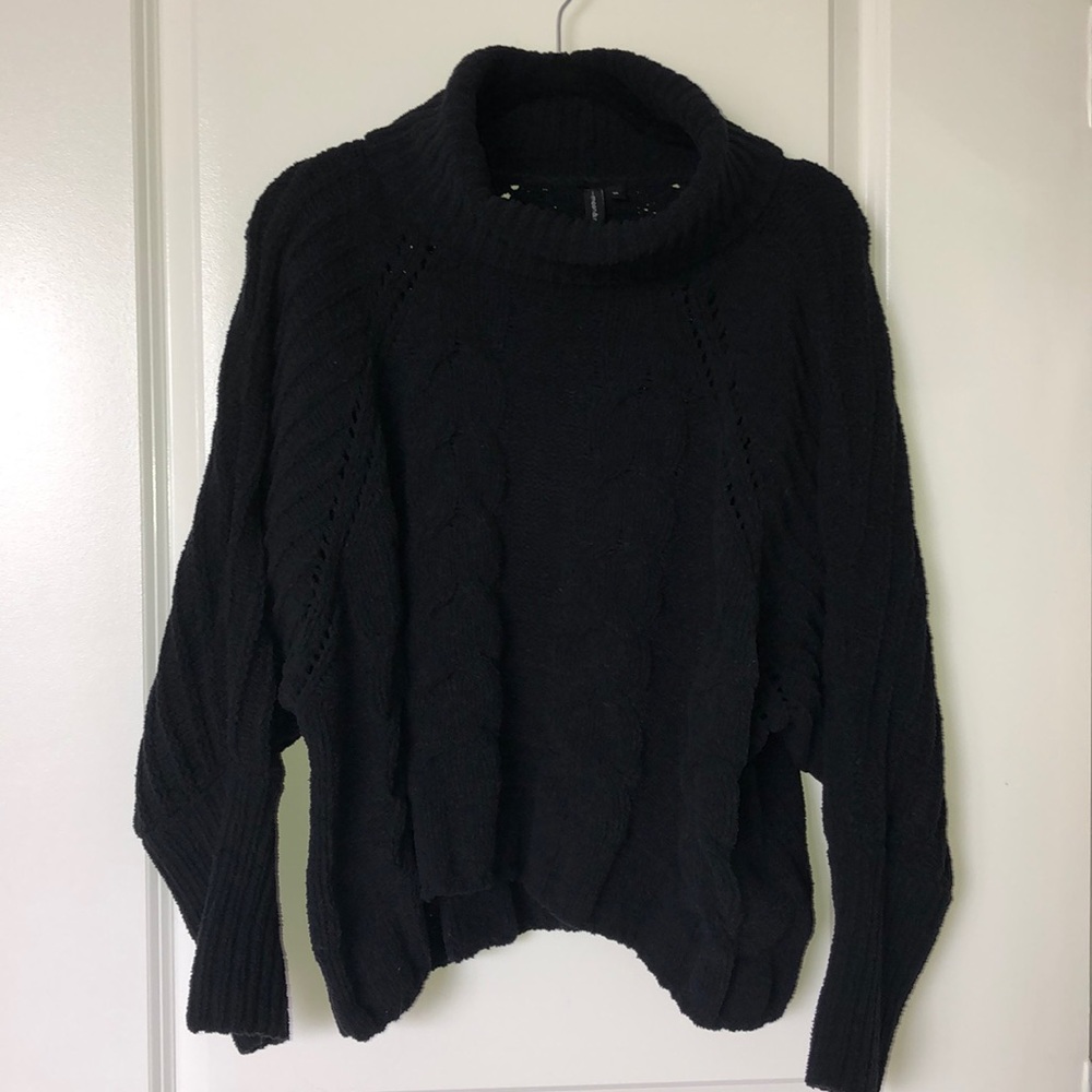 MOON & MADISON - Mock-neck Knit Sweater - M
